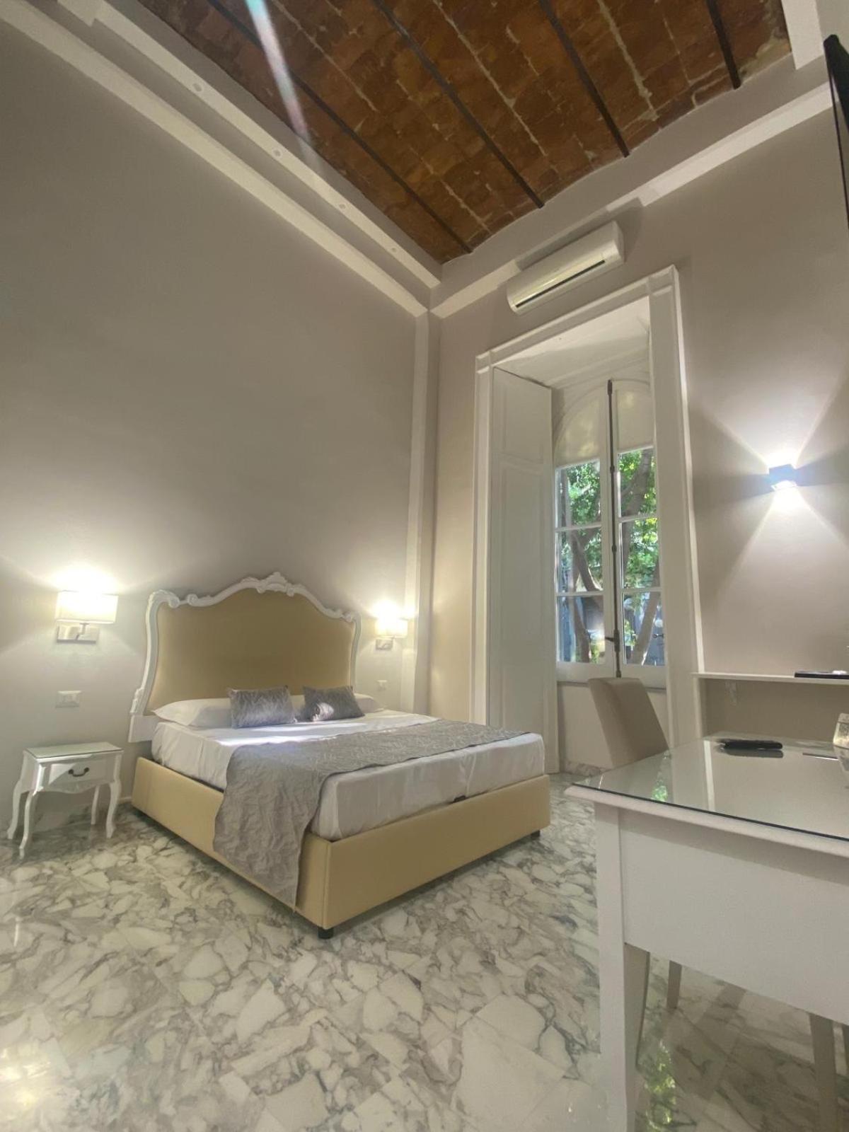 Miluar Luxury B&B - Vanvitelli Napels Buitenkant foto
