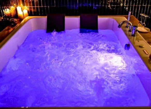 Miluar Luxury B&B - Vanvitelli Napels Buitenkant foto