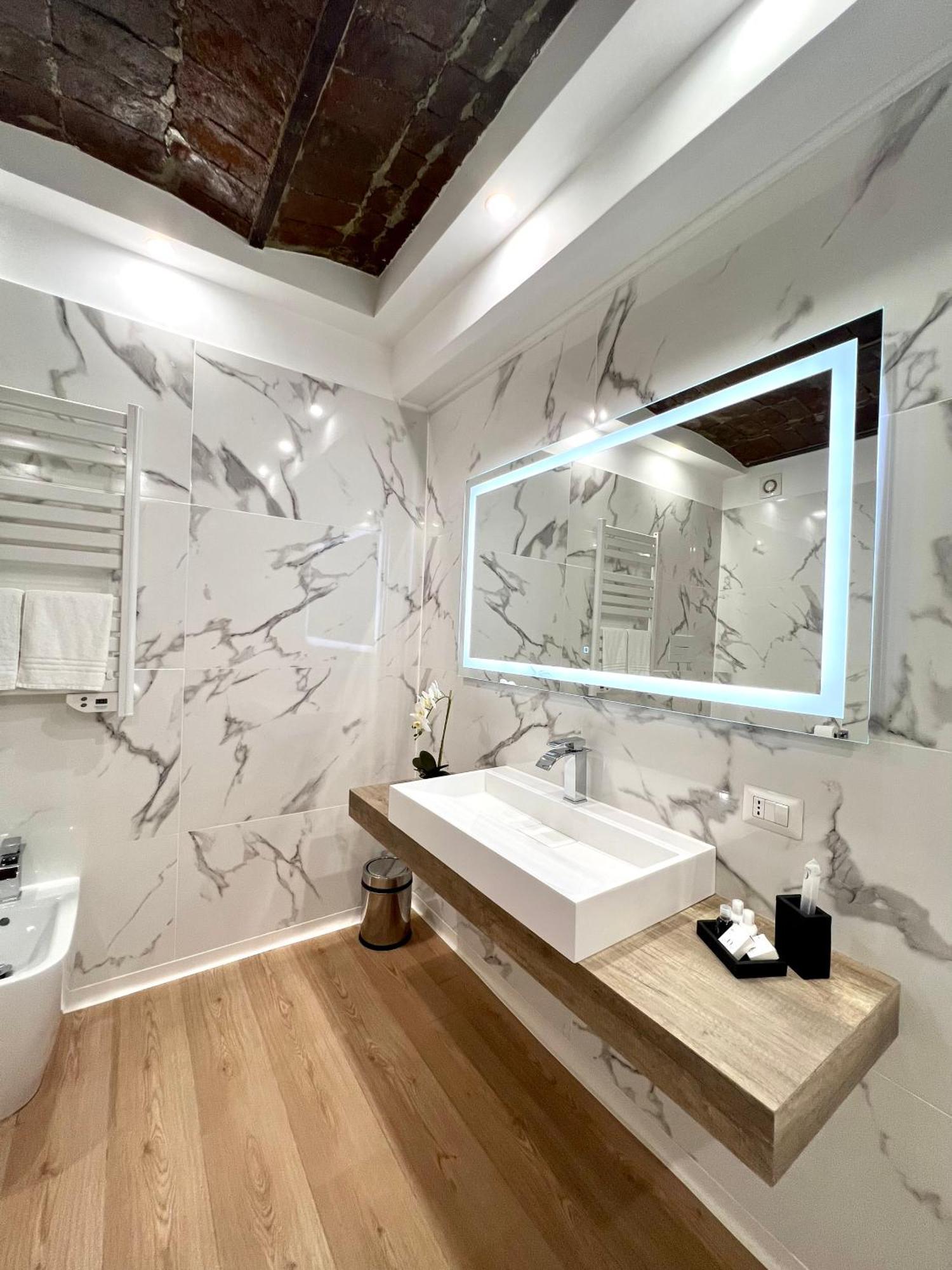 Miluar Luxury B&B - Vanvitelli Napels Buitenkant foto