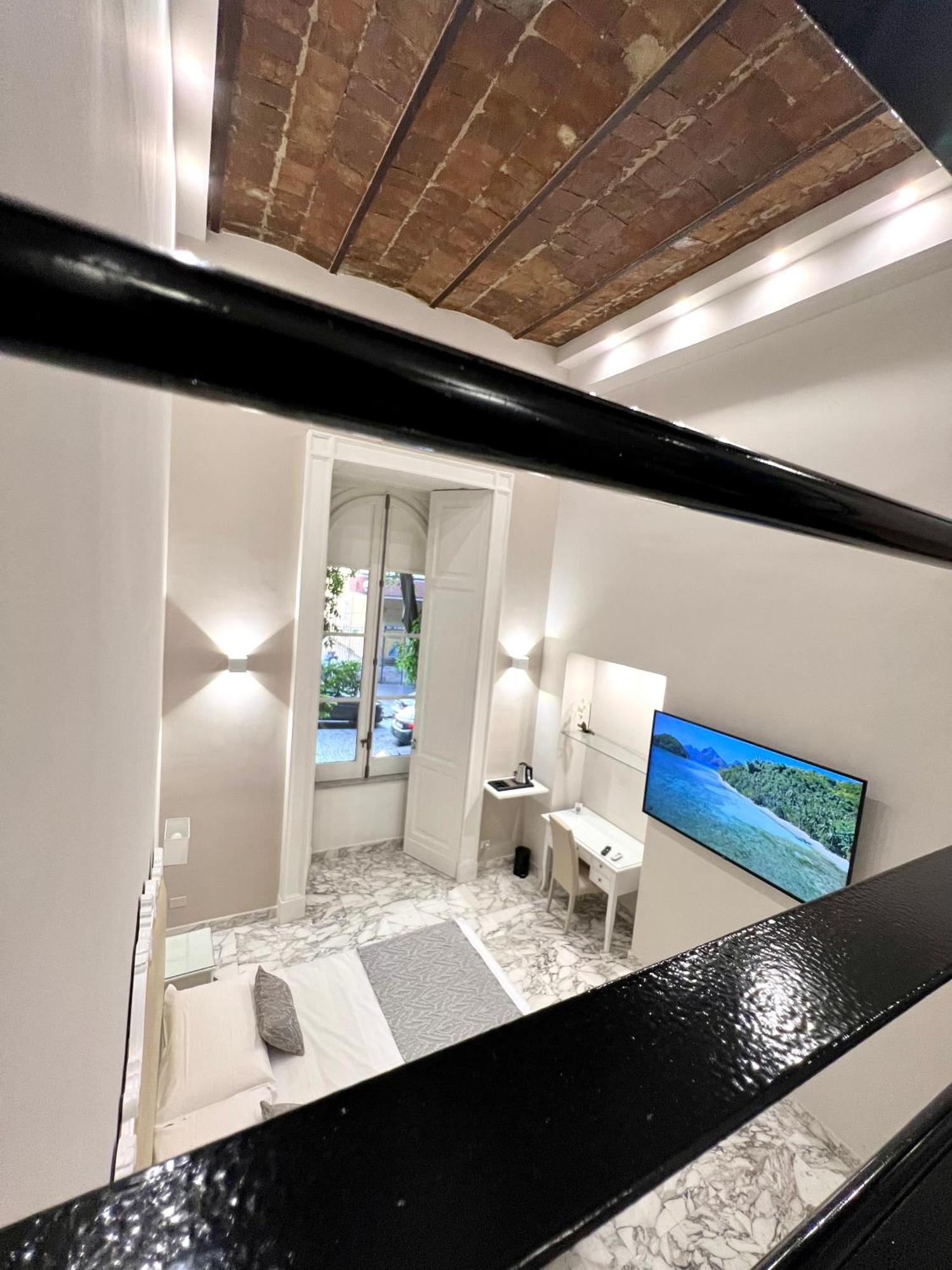 Miluar Luxury B&B - Vanvitelli Napels Buitenkant foto